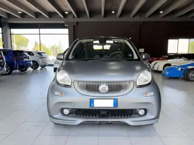 Usata Smart ForTwo Cabrio Passion 90 CV (66 kW) 2019 Grigio Cabrio