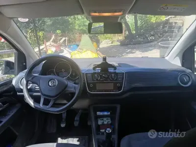 Usata VW up! 60 CV (44 kW) 2018 Utilitaria