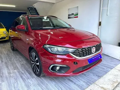 Usata Fiat Tipo Lounge 120 CV (88 kW) 2017 Rosso Station wagon