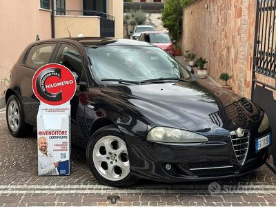 Usata Alfa Romeo 147 120 CV (88 kW) 2010 Nero Utilitaria