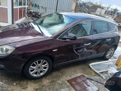 Usata Lancia Delta 120 CV (88 kW) 2011 Marrone Utilitaria