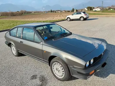 Usata Alfa Romeo GTV 130 CV (95 kW) 1982 Coupé