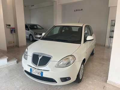 Usata Lancia Ypsilon 60 CV (44 kW) 2010 Bianco Utilitaria