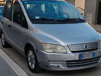 Usata Fiat Multipla 120 CV (88 kW) 2008 Grigio Monovolume