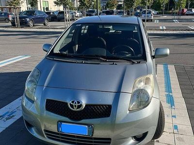 Usata Toyota Yaris 2008 Grigio Berlina