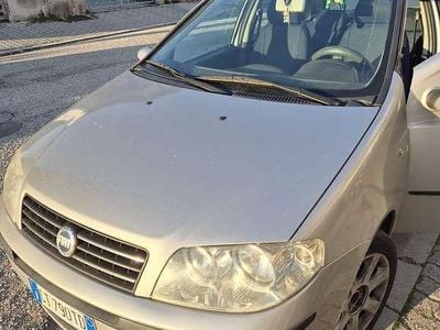 Usata Fiat Punto 86 CV (63 kW) 2005 Utilitaria