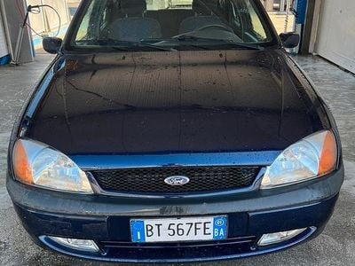 Usata Ford Fiesta Zetec 75 CV (55 kW) 2001 Blu Utilitaria