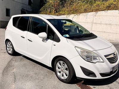 Usata Opel Meriva 95 CV (69 kW) 2012 Bianco Monovolume