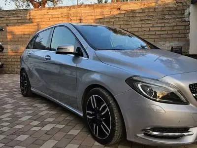 Usata Mercedes B200 Premium 136 CV (100 kW) 2012 Grigio Utilitaria
