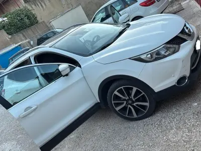 Usata Nissan Qashqai Tekna 131 CV (96 kW) 2014 Bianco SUV