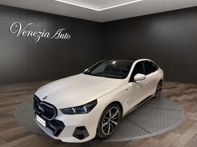 Begagnad BMW 520 M Sport 208 HK (152 kW) 2025 Vit