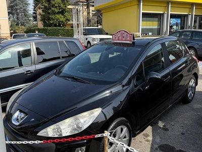 Usata Peugeot 308 Business-Line 93 CV (68 kW) 2010 Nero Berlina