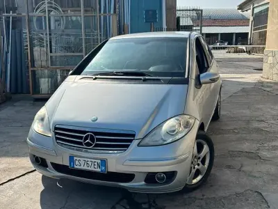 Usata Mercedes A200 110 CV (80 kW) 2006 Grigio Utilitaria