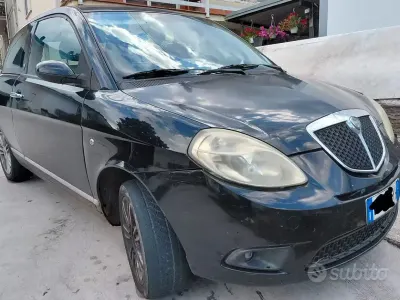 Usata Lancia Ypsilon 60 CV (44 kW) 2009 Nero Utilitaria