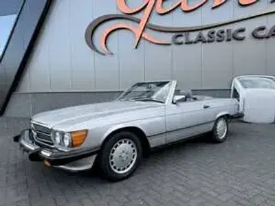 Usata Mercedes 560 230 CV (169 kW) 1987 Argento Cabrio