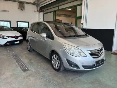 Usata Opel Meriva Cosmo 110 CV (80 kW) 2011 Argento Monovolume
