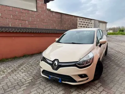 Usata Renault Clio IV 73 CV (53 kW) 2017 Beige Berlina
