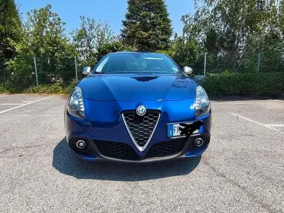 Usata Alfa Romeo Giulietta 120 CV (88 kW) 2018 Bluazzurro Utilitaria