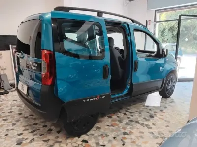 Usata Peugeot Bipper Outdoor 68 CV (50 kW) 2010 Bluazzurro Monovolume