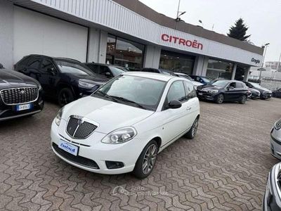 Usata Lancia Ypsilon 69 CV (50 kW) 2011 Bianco Utilitaria