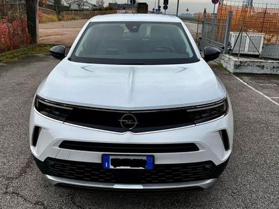 Usata Opel Mokka Elegance 131 CV (96 kW) 2022 Bianco SUV