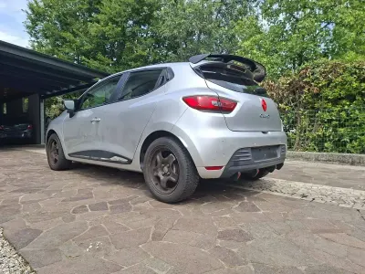 Usata Renault Clio IV Business 90 CV (66 kW) 2019 Argento Berlina