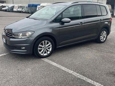 Usata VW Touran Comfortline 150 CV (110 kW) 2019 Grigio Monovolume