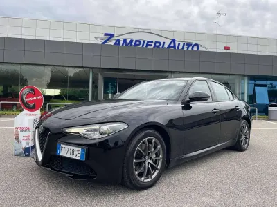 Usata Alfa Romeo Giulia Super 160 CV (117 kW) 2018 Nero Berlina