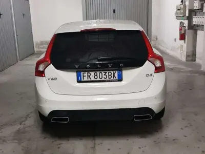 Usata Volvo V60 150 CV (110 kW) 2018 Station wagon