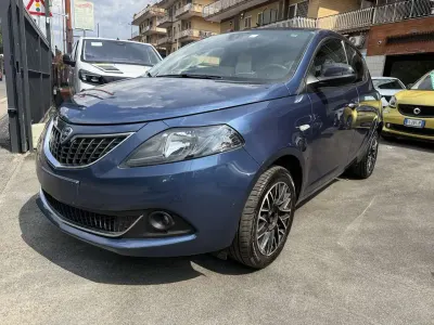 Usata Lancia Ypsilon S 69 CV (50 kW) 2024 Blu/azzurro Utilitaria