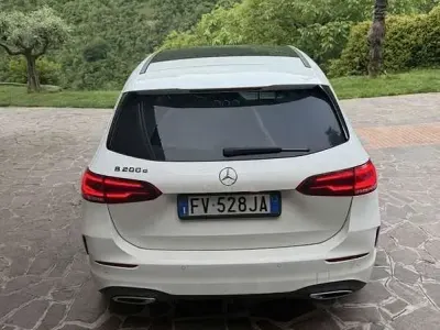 Usata Mercedes B200 Premium 150 CV (110 kW) 2019 Utilitaria