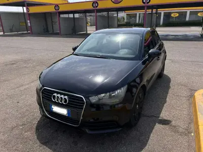 Usata Audi A1 Sportback Attraction 86 CV (63 kW) 2012 Nero Utilitaria