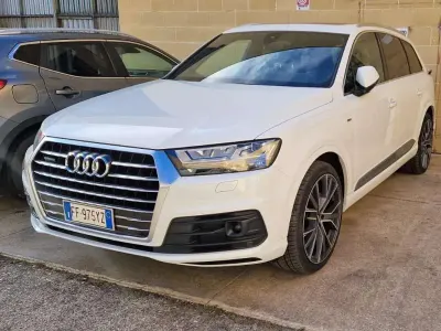 Usata Audi Q7 Business 218 CV (160 kW) 2016 Bianco SUV