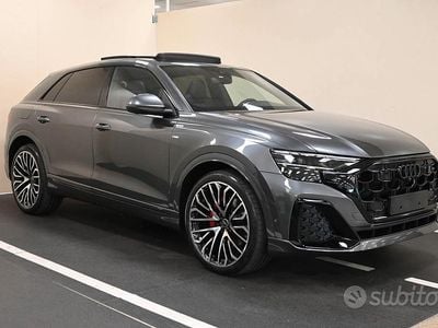 Nuova Audi Q8 Sport 286 CV (210 kW) 2025 Grigio SUV