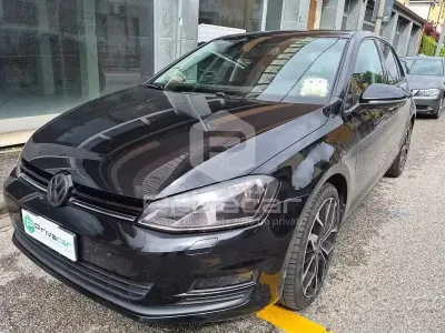 Usata VW Golf VII Sound 85 CV (62 kW) 2013 Nero Utilitaria