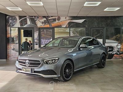 Usata Mercedes E220 Business 194 CV (142 kW) 2021 Nero Berlina