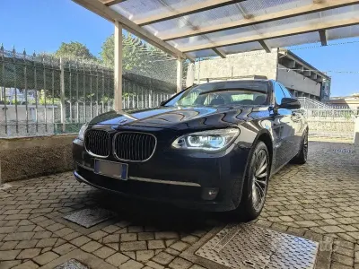 Usata BMW 740 Efficient Dynamics 313 CV (230 kW) 2012 Blu Berlina
