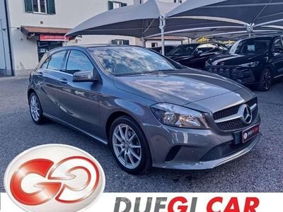 Usata Mercedes A180 109 CV (80 kW) 2015 Grigio scuro Berlina