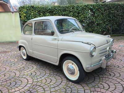 Usata Fiat 600 24 CV (17 kW) 1958 Beige Berlina