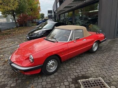 Usata Alfa Romeo Spider 104 CV (76 kW) 1984 Rosso alfa Cabrio