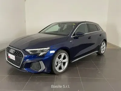 Usata Audi A3 S-Line 150 CV (110 kW) 2024 Blu Berlina