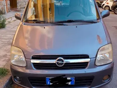 Usata Opel Agila 58 CV (42 kW) 2002 Grigio Monovolume