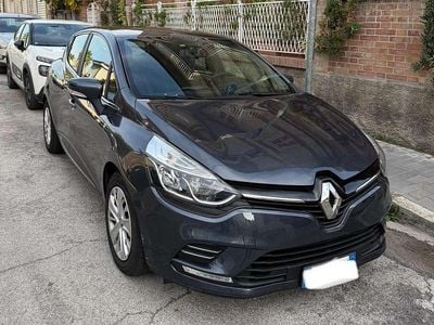 Usata Renault Clio IV Zen 75 CV (55 kW) 2018 Grigio Berlina