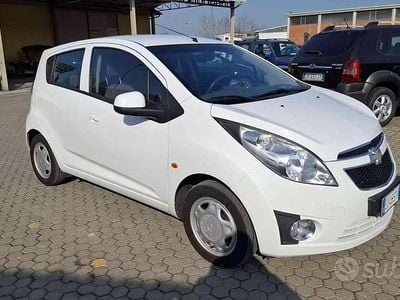 Begagnad Chevrolet Spark 68 HK (50 kW) 2011 Vit Halvkombi