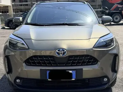 Usata Toyota Yaris Cross Lounge 131 CV (96 kW) 2023 Bronzo SUV