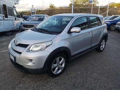 Usata Toyota Urban Cruiser 90 CV (66 kW) 2009 Argento SUV