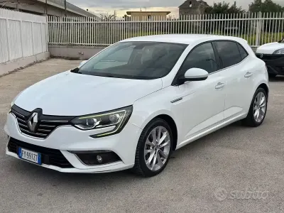 Usata Renault Mégane IV Intens 116 CV (85 kW) 2019 Bianco Berlina