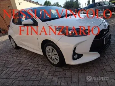 Usata Toyota Yaris Active 72 CV (52 kW) 2023 Bianco Utilitaria