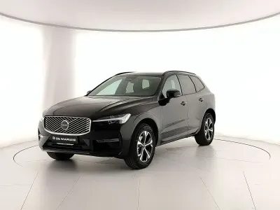 Nuova Volvo XC60 Core 250 CV (183 kW) 2026 Nero SUV