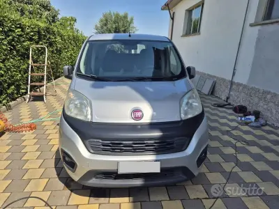 Usata Fiat Qubo Trekking 80 CV (58 kW) 2017 Grigio Monovolume